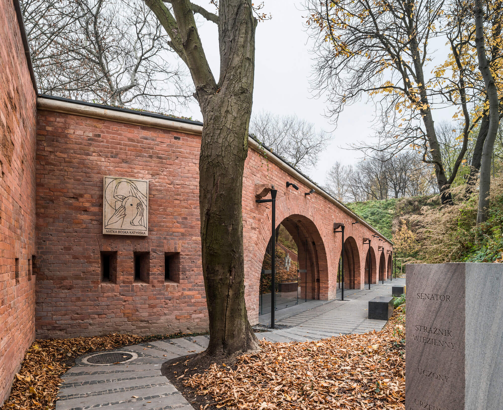 Музей Катинь / BBGK Architekci