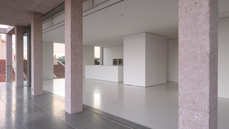 Жилищное здание в Cascais / Atelier AAVV - изображение 10 из 21