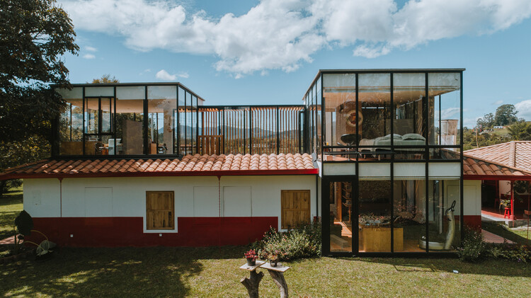 Вилла София / нм+a | T | L | Nestor Medina Arquitectura - внешняя фотография, балкон