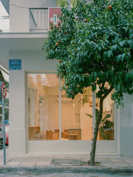 Café Café / Georgios Apostolopoulos Architects - изображение 13 из 23
