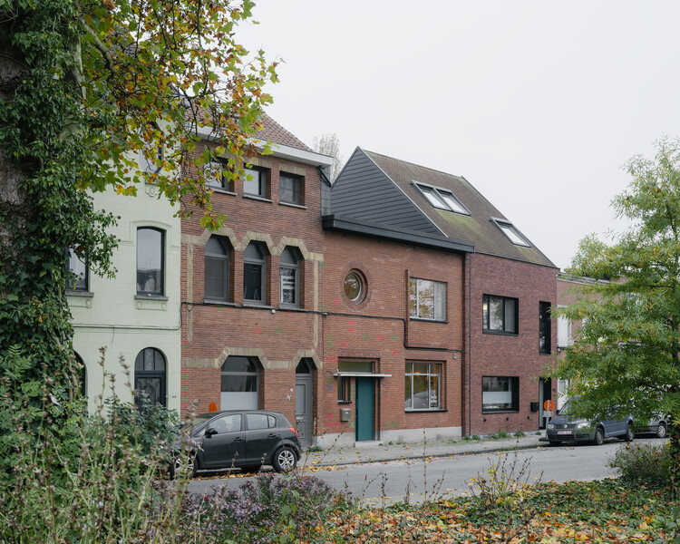 House Brus / Luchtschip Architectuur - Внешняя фотография, окна