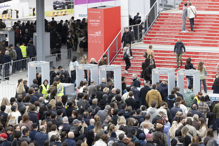 Salone del Mobile 2025 начинается в Милане с международным фокусом и появляющимися талантами - изображение 5 из 13