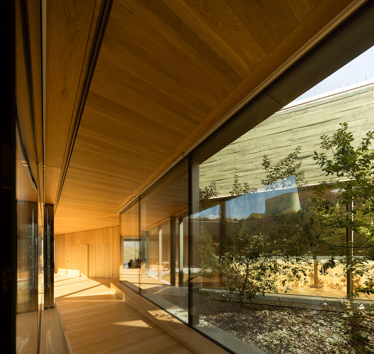 Дом на песке / ARX Portugal Arquitectos - изображение 13 из 23