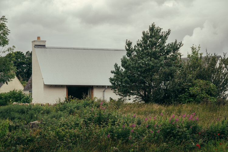 Iorram Cottage / Baillie Baillie Architects - изображение 2 из 17
