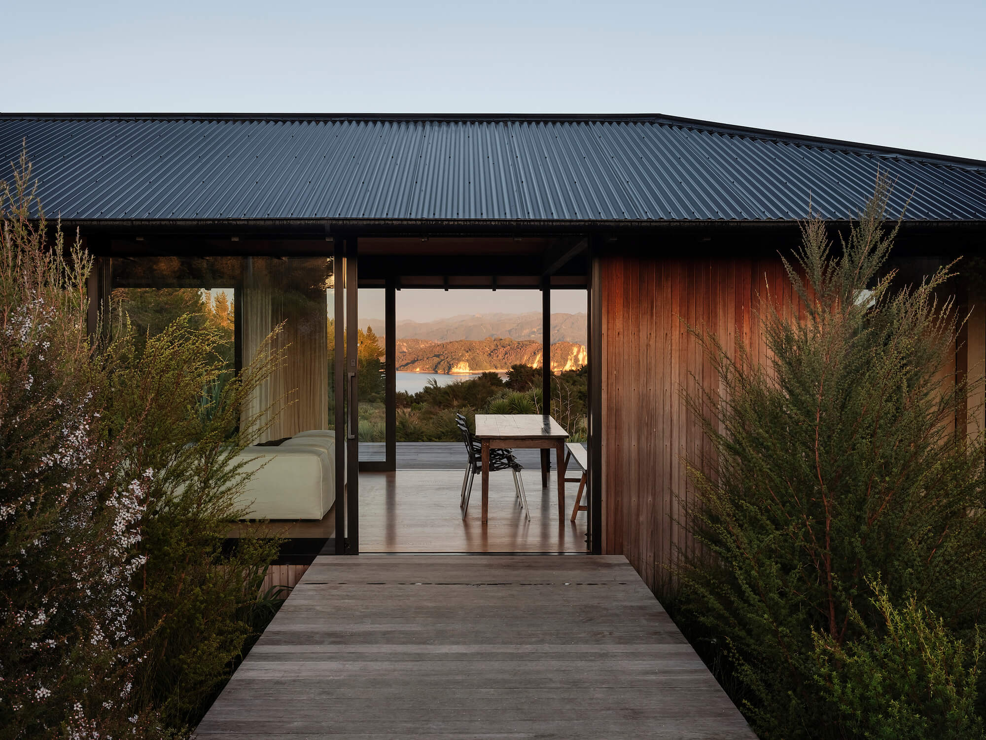 Popadich House / Davor Popadich Architects
