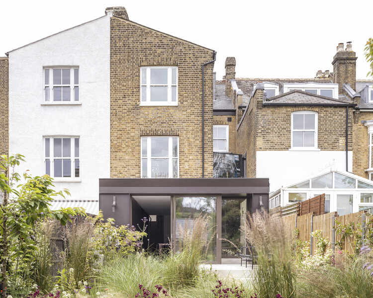 Broomhill Road House / Бюро городских проектов - Внешняя фотография, фасад, дверь, сад, внутренний двор