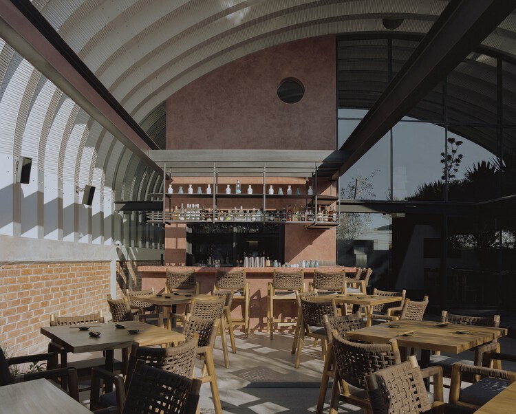 Sōko Restaurant / Caam Arquitectos - Интерьерная фотография, столовая, дерево, стул, луч