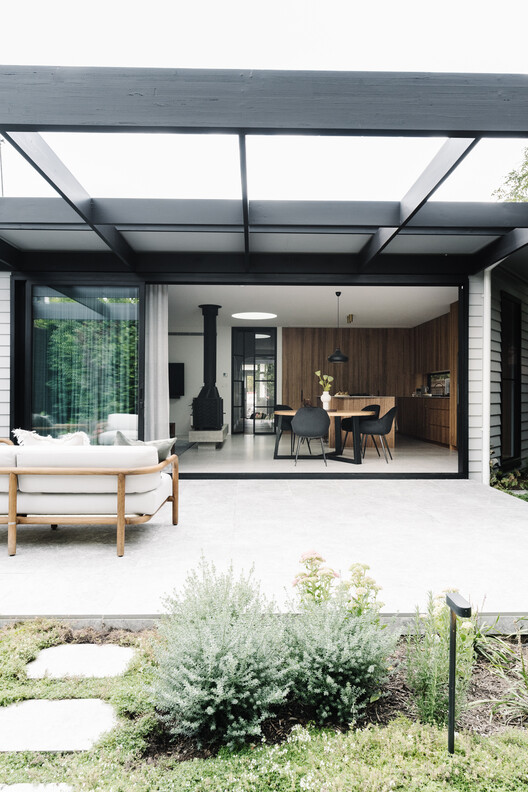 Fitzroy North House / Buck & Simple - Интерьерная фотография, внутренний дворик, сад, стул, двор