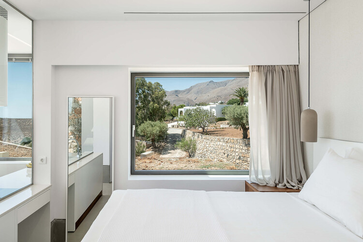 Hidden Ladies Suites / Indetail Architecture - Интерьерная фотография, спальня