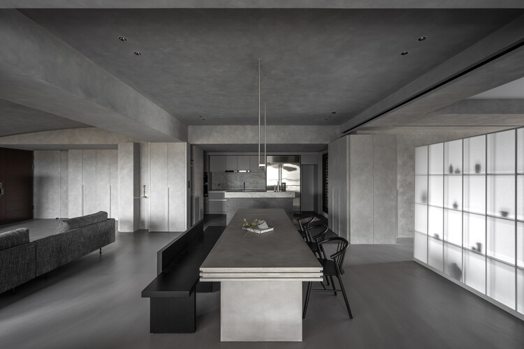 Каменная шепота резиденция / KC Design Studio - Интерьерная фотография, кухня