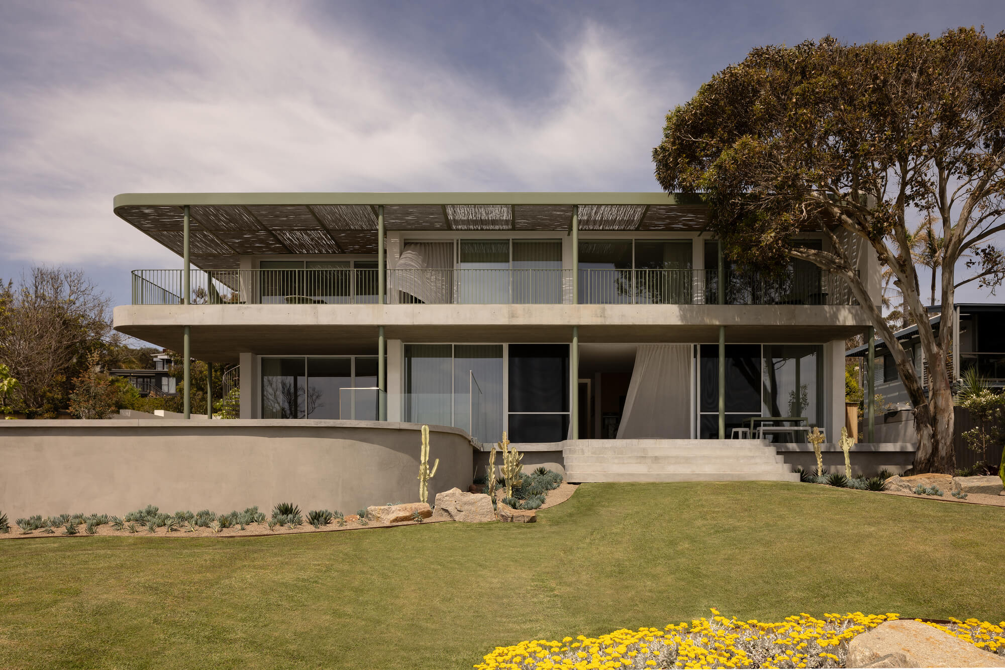 Horizon House / Inform | Архидали