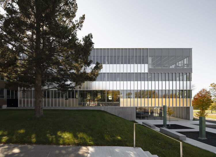 Pavillon A5 Факультет искусств и гуманитарных наук / Saucier + Perrotte Architectes - Внешняя фотография