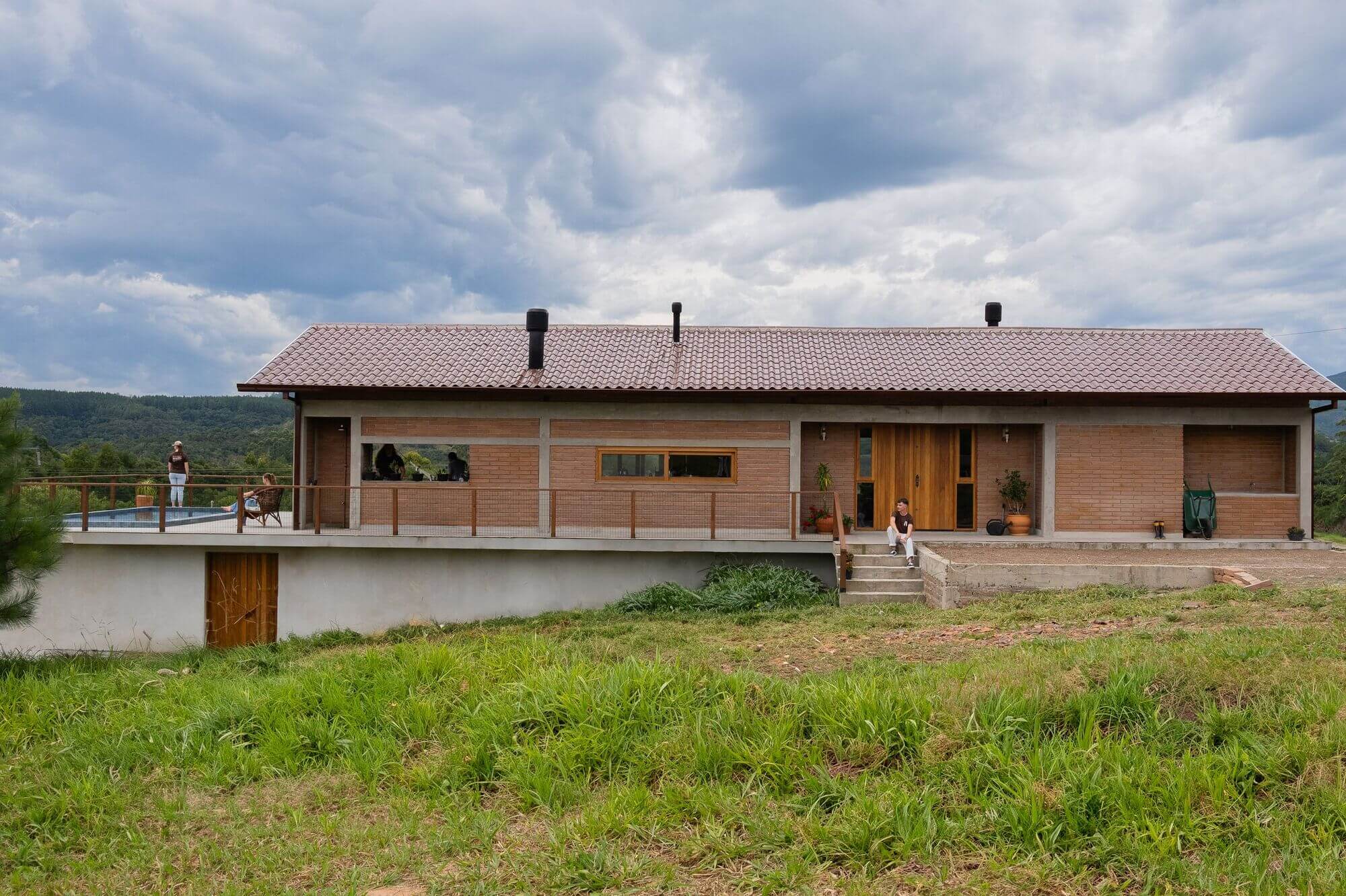 Vista Alegre House / Leiva Arquitetura