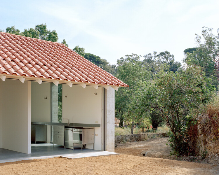 Guardhouse и Garage в рекреационном поместье / Arquitectura -G - Внешняя фотография