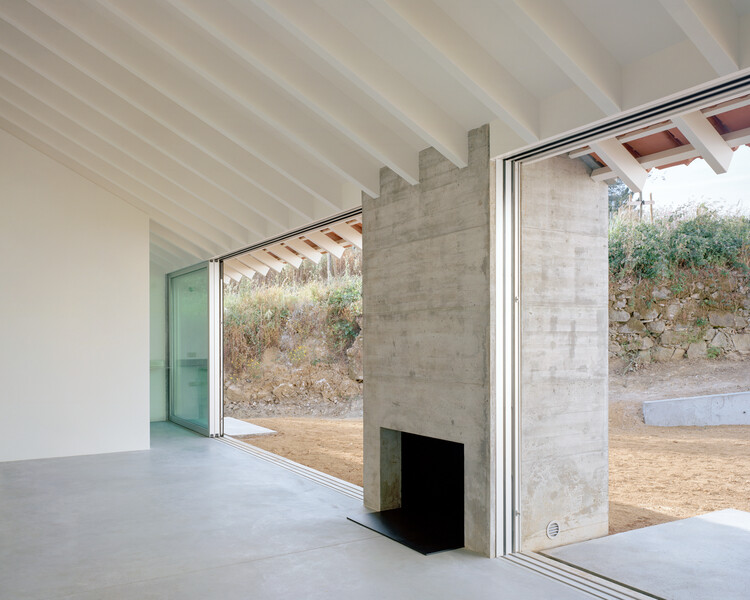 Guardhouse и Garage в рекреационном поместье / Arquitectura -G - изображение 11 из 14