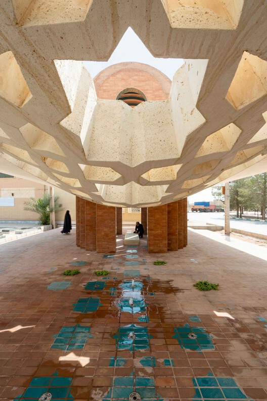 Shafagh Tomb / 35-51 Architecture Office - изображение 2 из 43