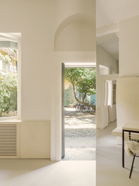 Isola Apartment / Archiplanstudio - Интерьерная фотография, бетон
