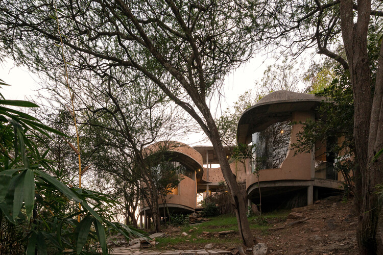 Winterfell House / Prithvi Architects - изображение 23 из 34