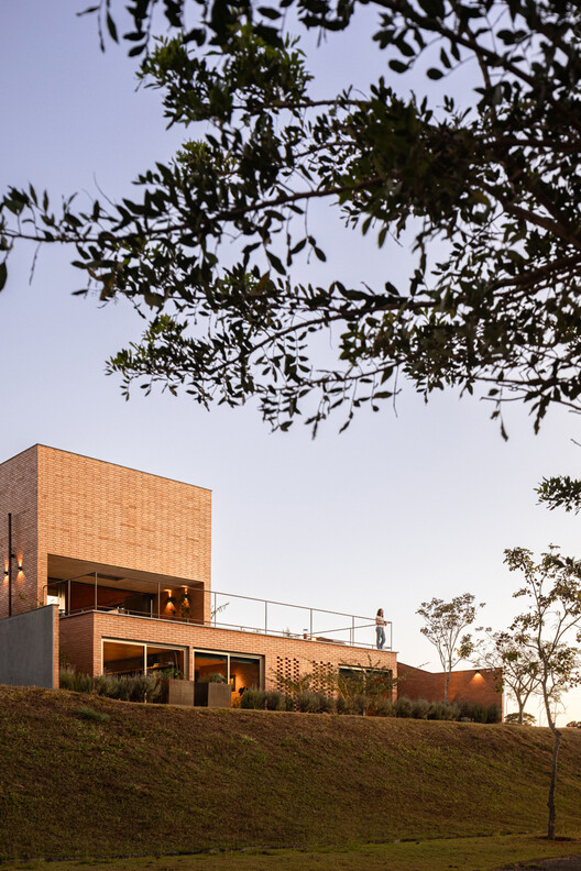 Grecov House / Arqbr Arquitetura e Urbunismo - изображение 35 из 42