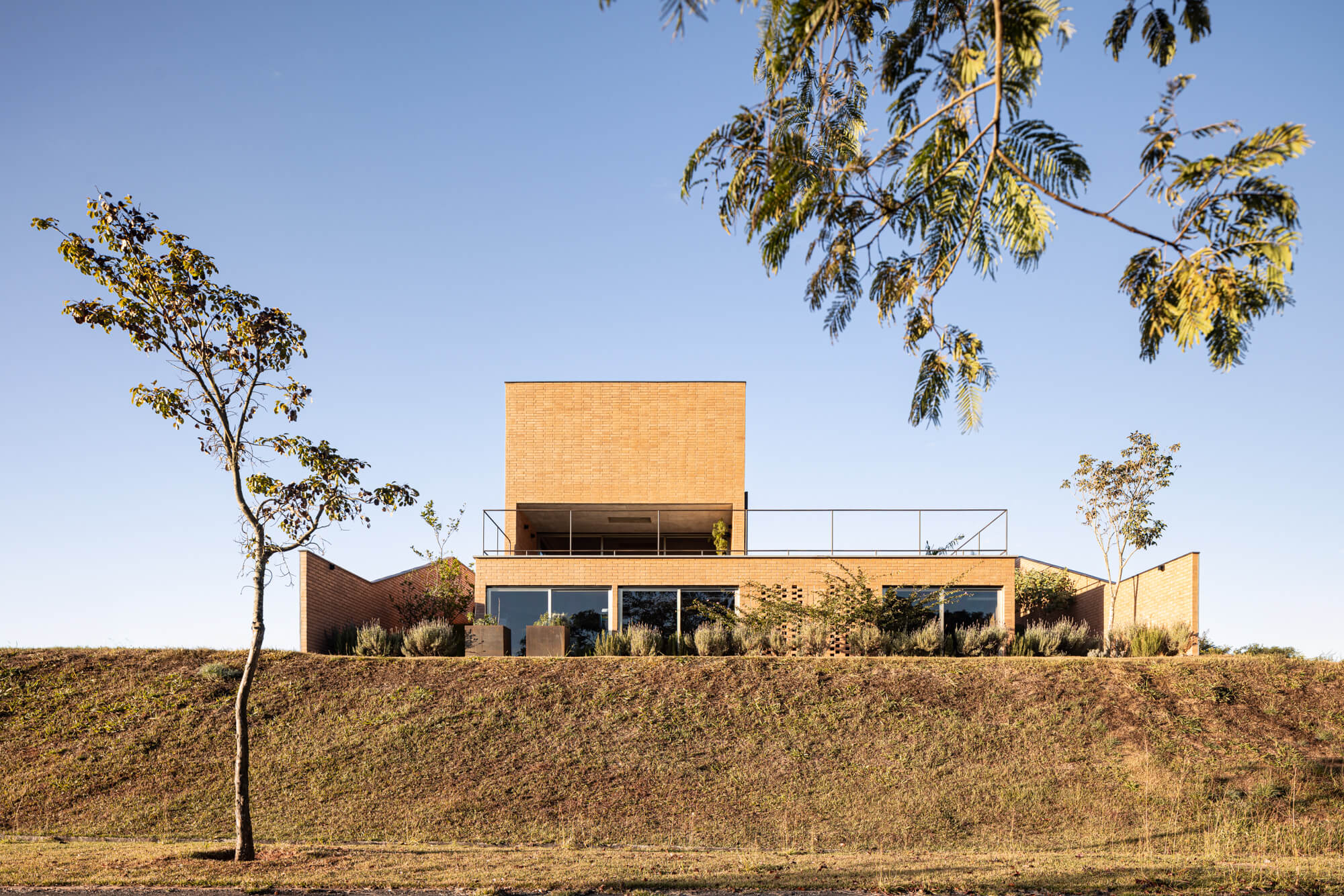 Grecov house / arqbr arquitetura e urbunismo