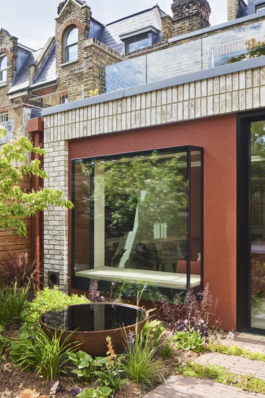 Russet House / Mulroy Architects - Внешняя фотография, кирпич, фасад, сад, двор