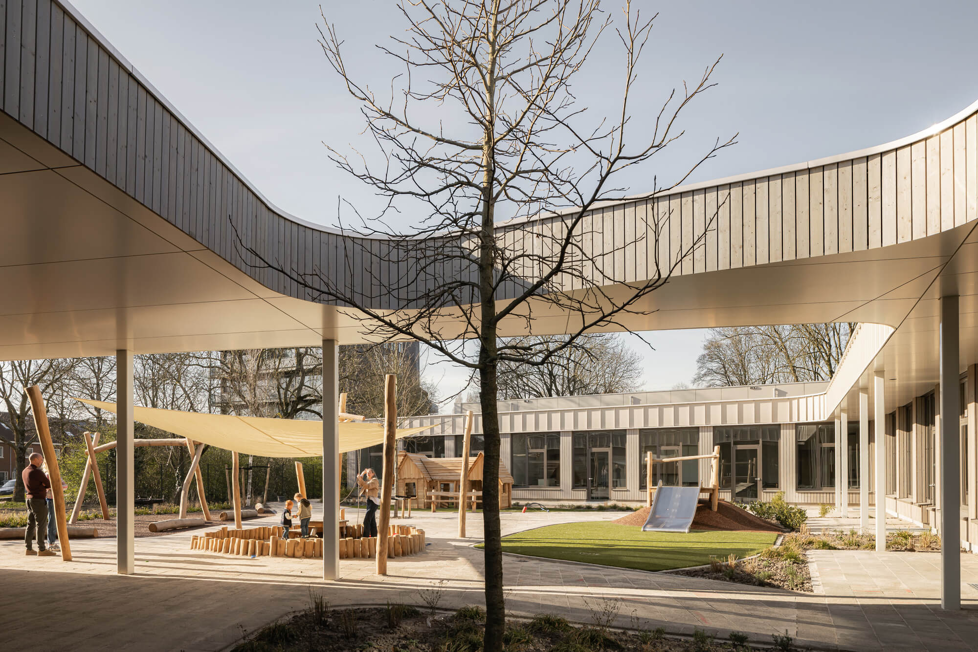 Начальная школа Lux / EVA Architecten