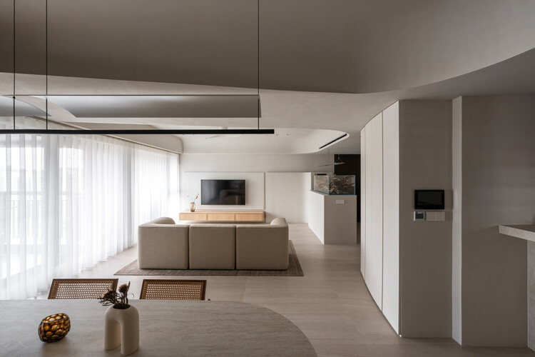 Mlow Rhythm Apartment / KC Design Studio - Интерьерная фотография, стул