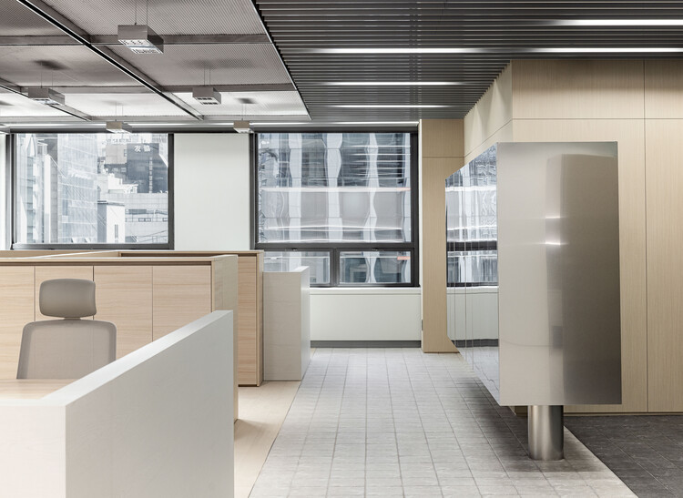 J Office / RVMN - Интерьерная фотография, кухня, стул, стекло