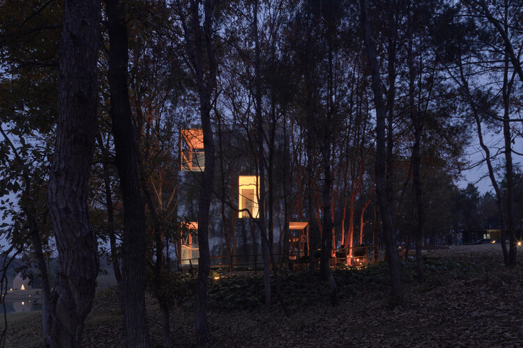 Гирафский салон / Wiki World + Advanced Architecture Lab - изображение 12 из 21