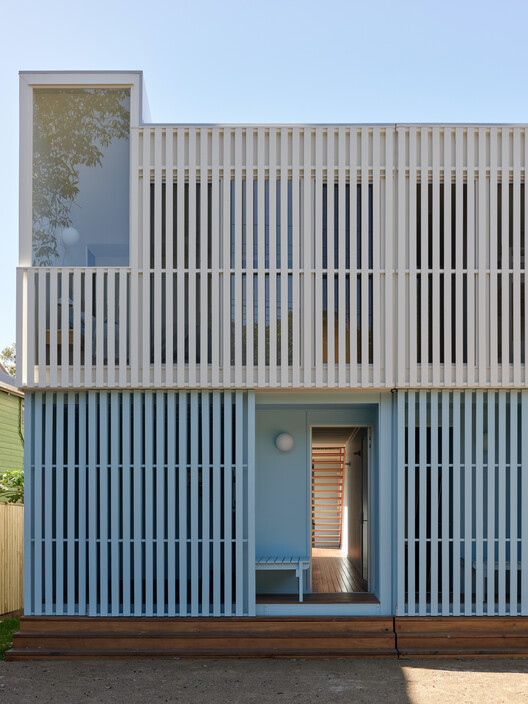 Blok Three Sisters House / Blok Modular + Vokes and Peters - Внешняя фотография