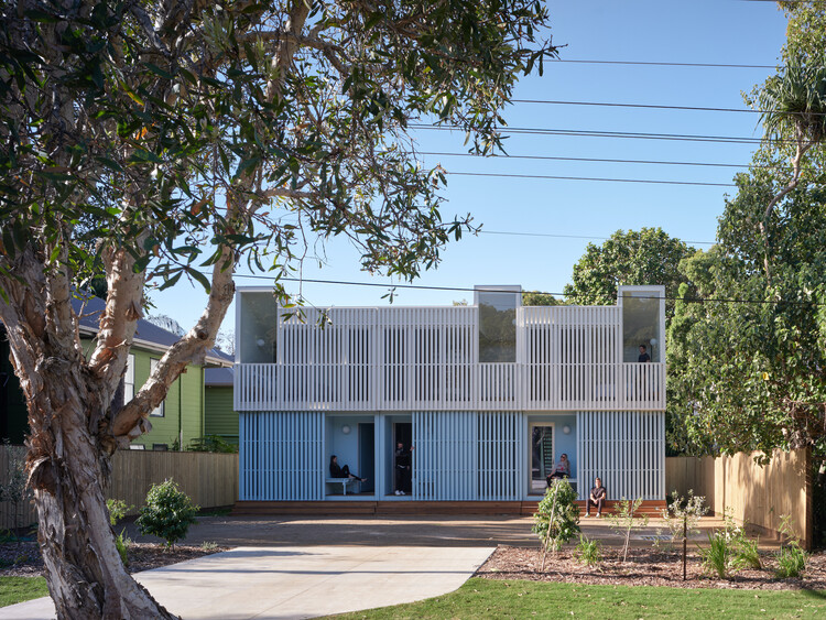 Blok Three Sisters House / Blok Modular + Vokes and Peters - Внешняя фотография, балкон