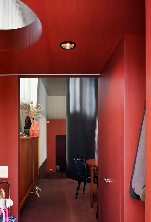 Дом After Image / Ultra Studio - Интерьерная фотография, дерево, стул