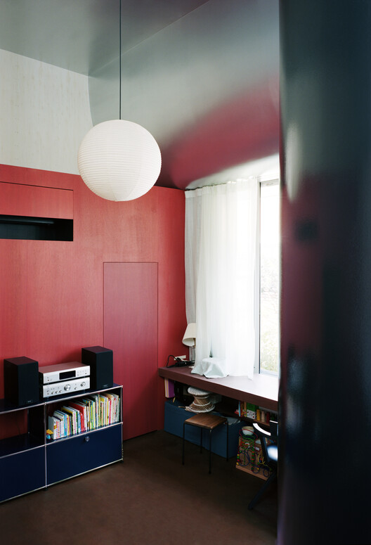 House of After Image / Ultra Studio - Интерьерная фотография, освещение, стул