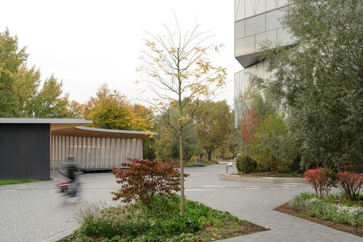 AI Pavilion / Sauerbruch Hutton - Экстерьерная фотография, сад