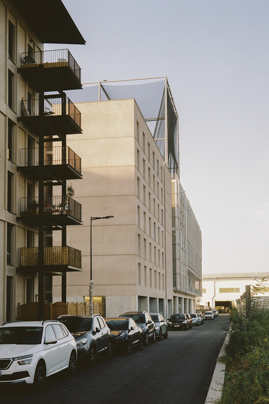 La Roca Student Housing / A6A - внешняя фотография