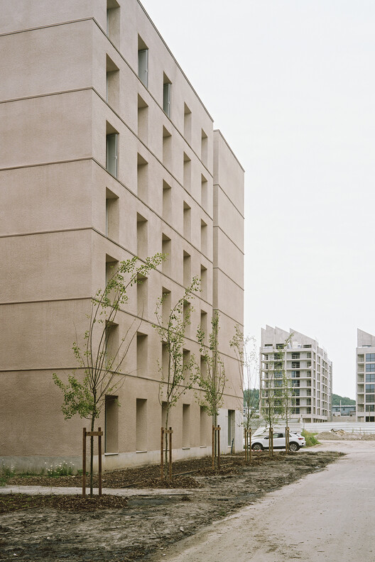 La Roca Student Housing / A6A - внешняя фотография
