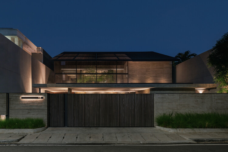 Mitsugo House / Pranala Associates - изображение 41 из 44