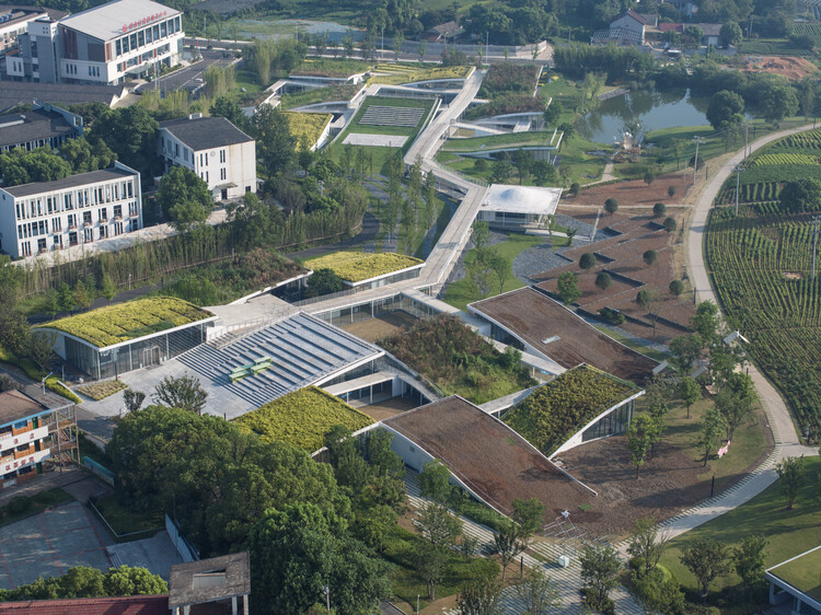 Anji Creative & Design Center / Atelier Deshaus - изображение 6 из 17