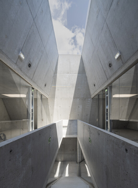 Gambit Office / Robert Konieczny + KWK PROMES - Изображение 4 из 25