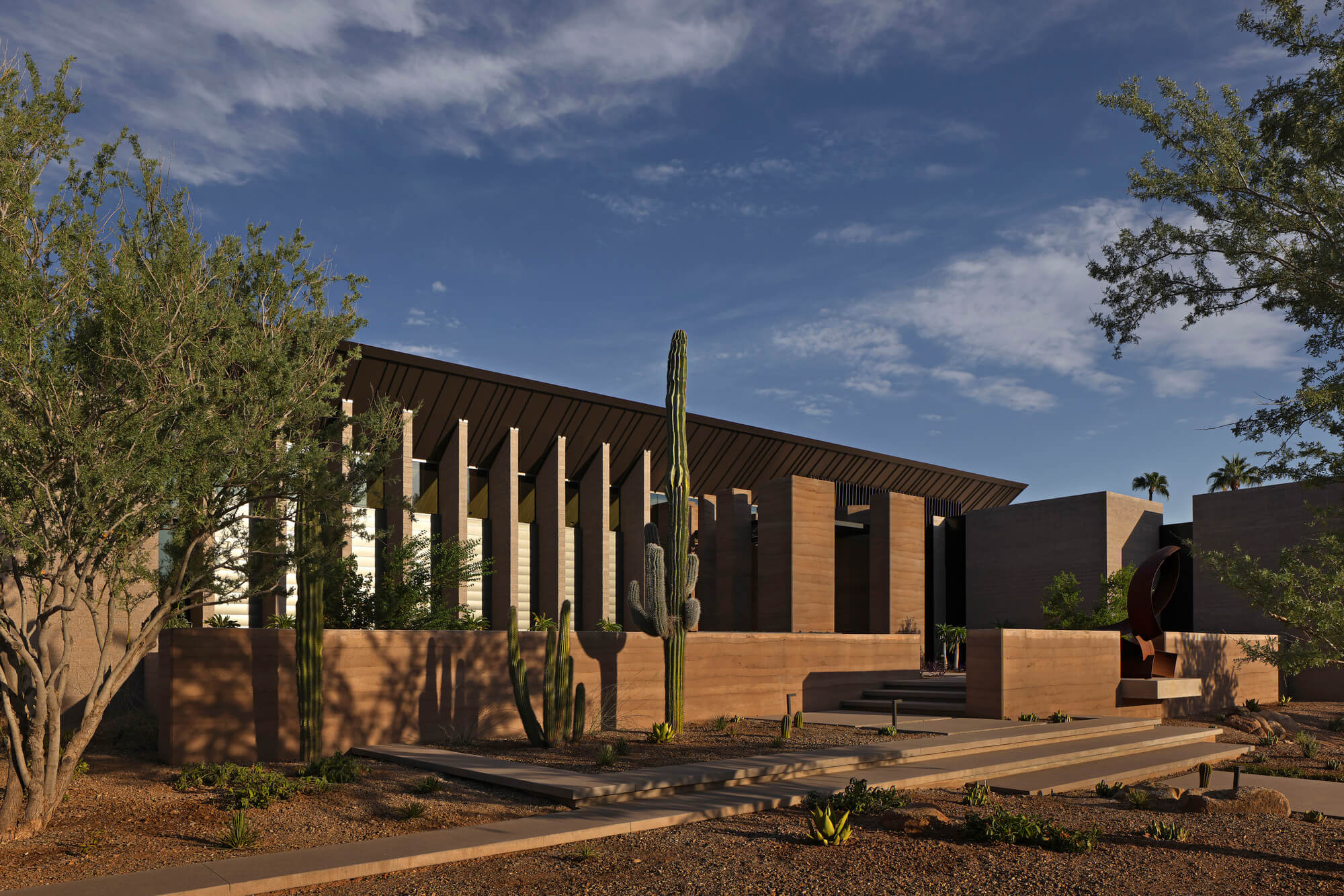 Desert Fairway Residence / Kendle Design Collaborative