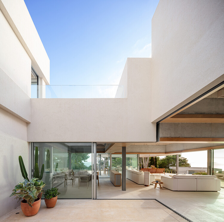 Bundle House / Nomo Studio - Внешняя фотография, бетон, балкон