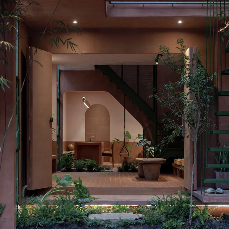 Glantenware House / Naqi & Partners - Внутренняя фотография, Вуд, двор