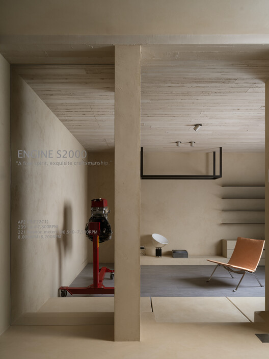 Новая резиденция путешествия / Wei Yi International Design Associates - Интерьерная фотография, древесина, стул