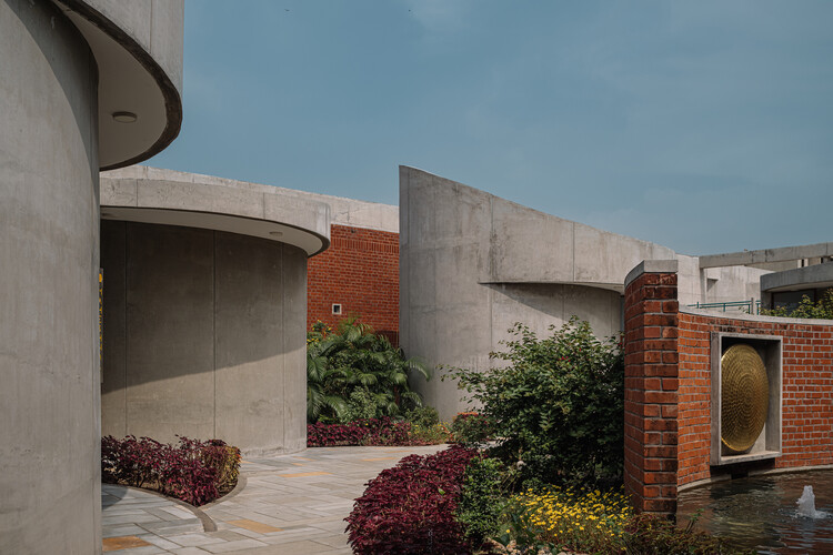 Sail Center / Studio Naqshbandi - изображение 22 из 50