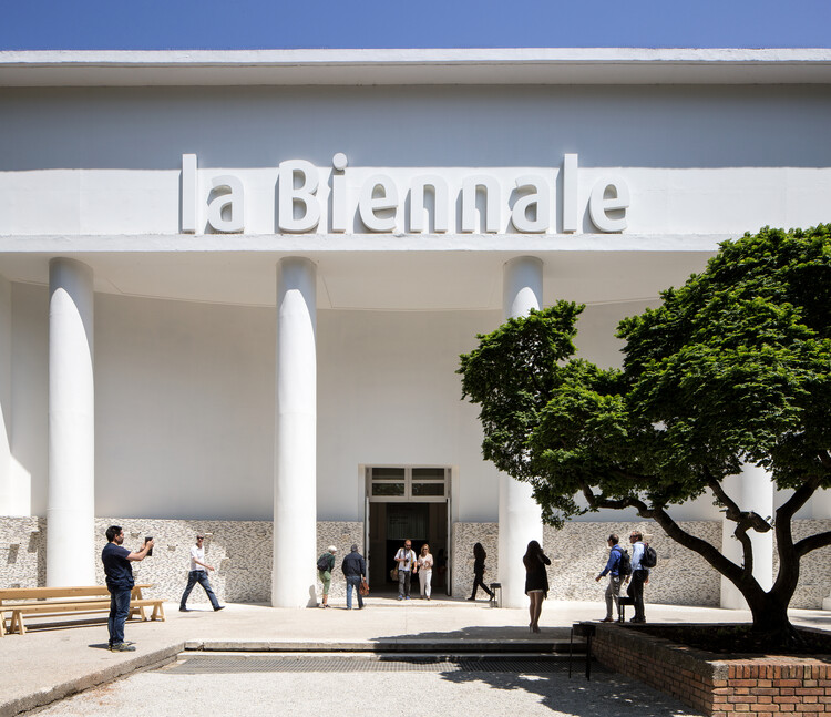 Венецианская архитектура Biennale 2025 объявляет о международном жюри, а Ганс Ульрих Обрист в качестве президента - изображение 5 из 6