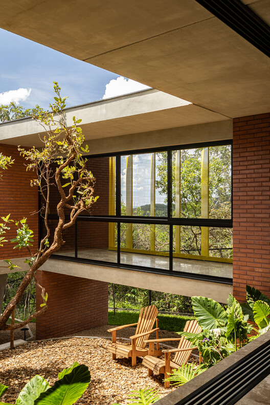 Дом 7 деревьев / Hersen Mendes Arquitetura - изображение 22 из 26