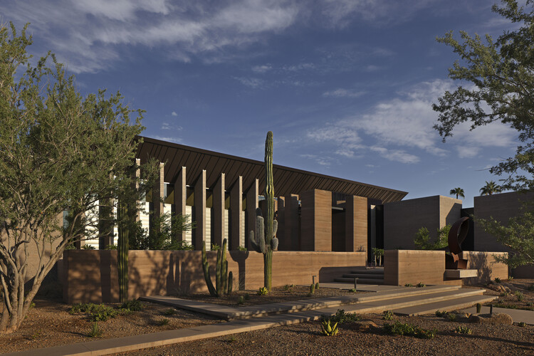 Desert Fairway Residence / Kendle Design Collaborative - Внешняя фотография