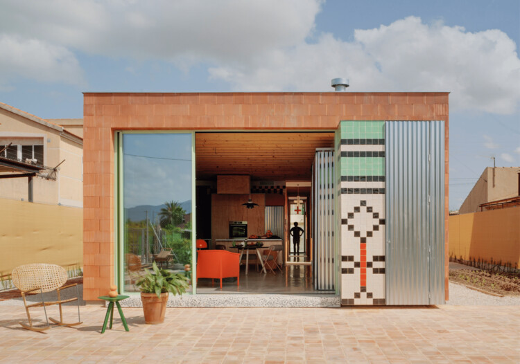 Mym House / Pastor Y González Arquitectos - Экстерьем фотография, древесина, бетон