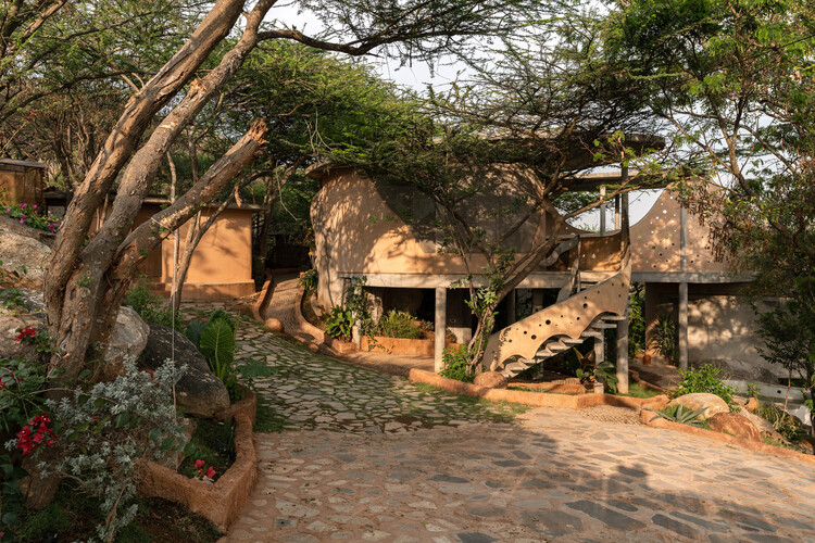 Winterfell House / Prithvi Architects - изображение 1 из 34