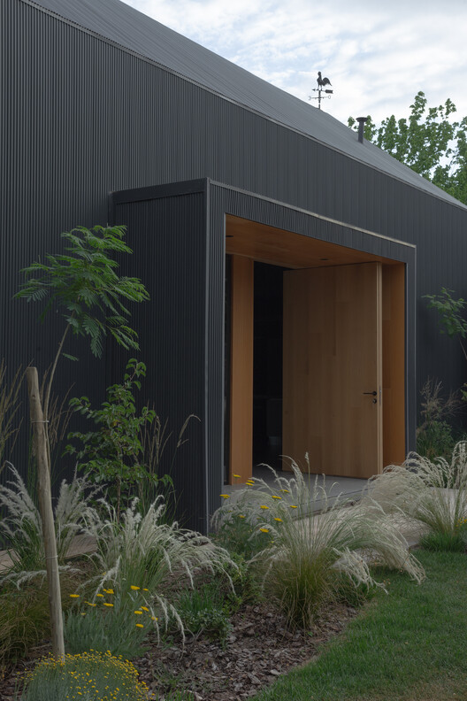 Arrow House / Mora Hughes Arquitectos - изображение 9 из 25